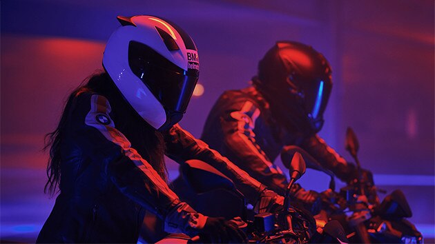 G 310 R Provocarea Park n Ride Sarah Lezito și Chris Northover
