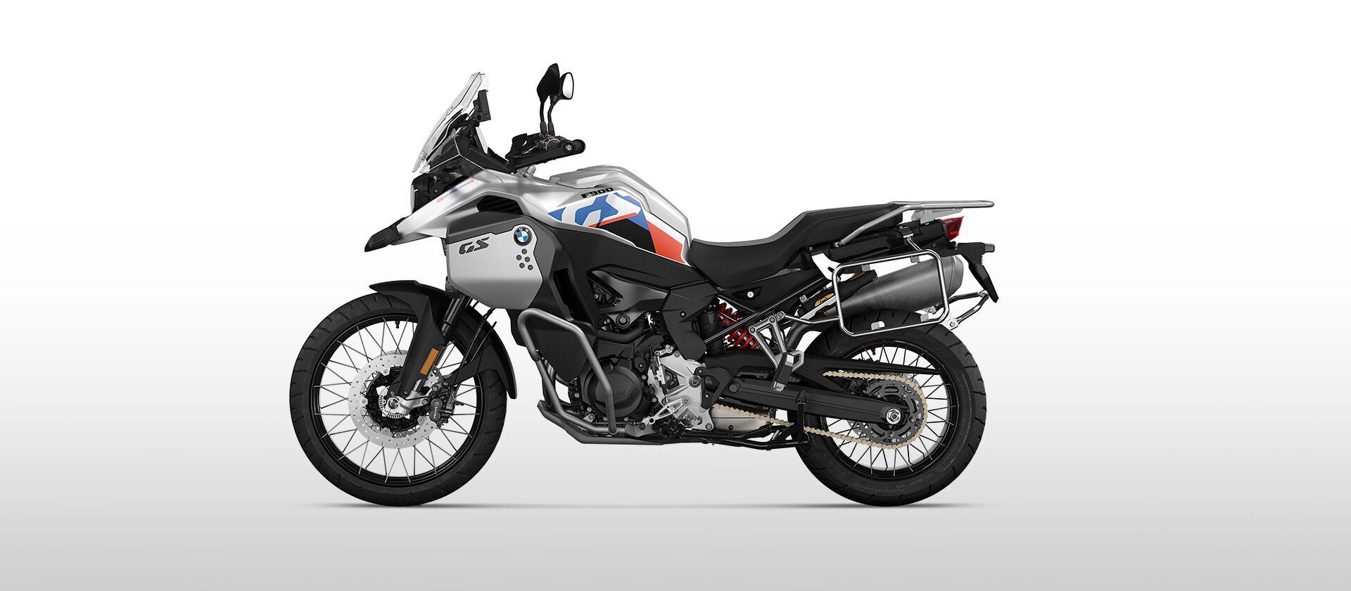 Modelul F 900 GS Adventure de la BMW Motorrad în aluminiu alb mat