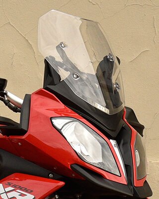 Parbrizul de la S 1000 XR poate fi reglat în două trepte