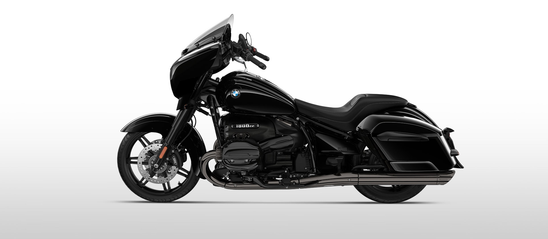 BMW R 18 B în negru Storm metalizat: Blacked Out