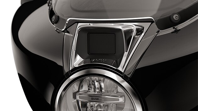 Vedem R 18 B cu sistemul Active Cruise Control.