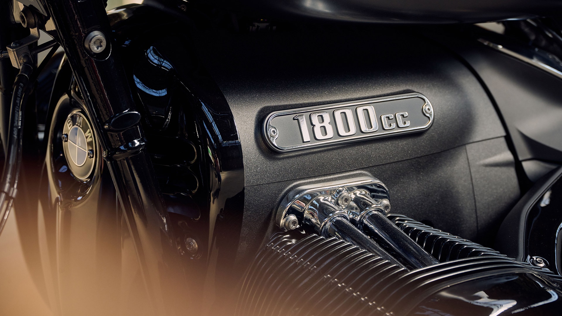 Motorul Boxer al R 18 Roctane