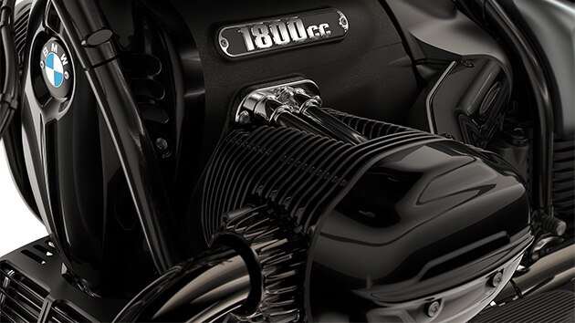 Prim plan cu motorul boxer al modelului R 18 Roctane de la BMW Motorrad