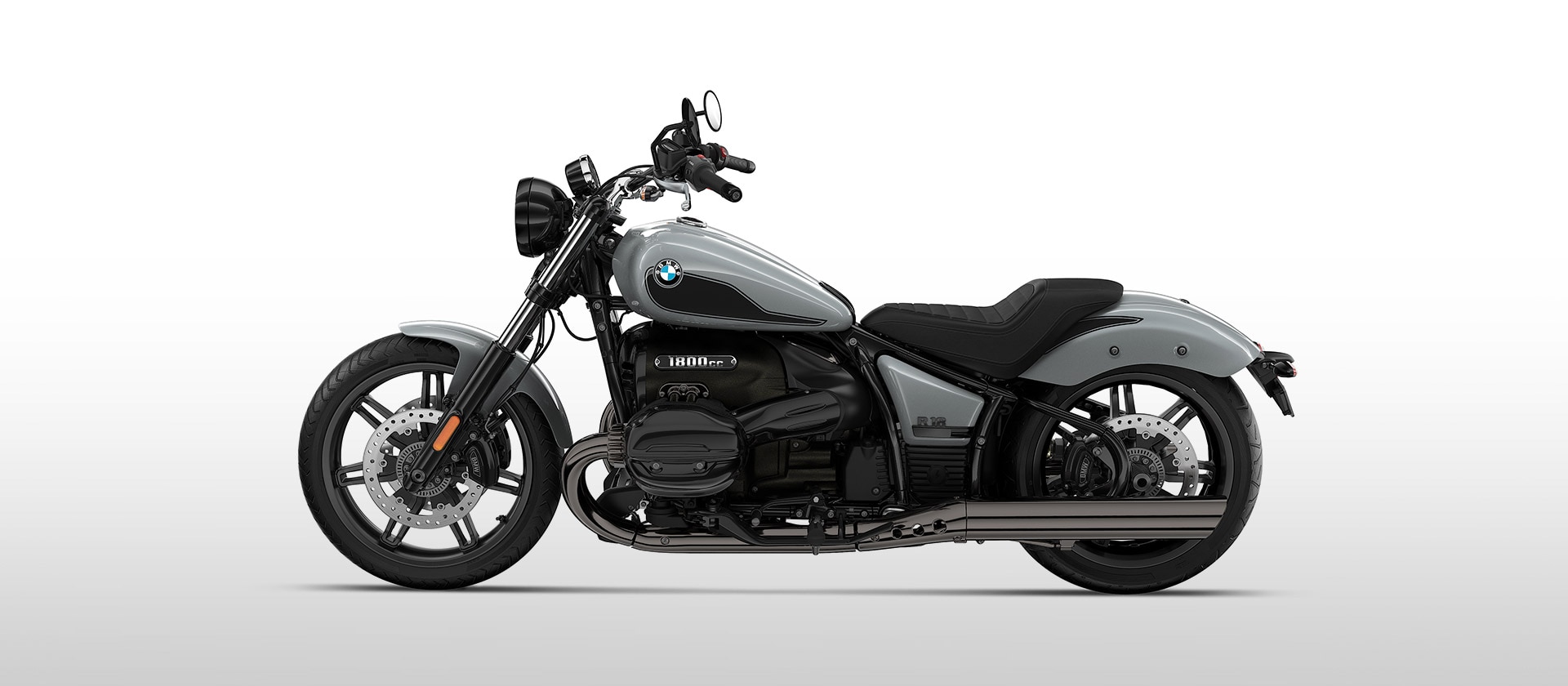 Modelul BMW R 18 de culoare gri Brooklyn Two-Tone metalizat: Blacked Out