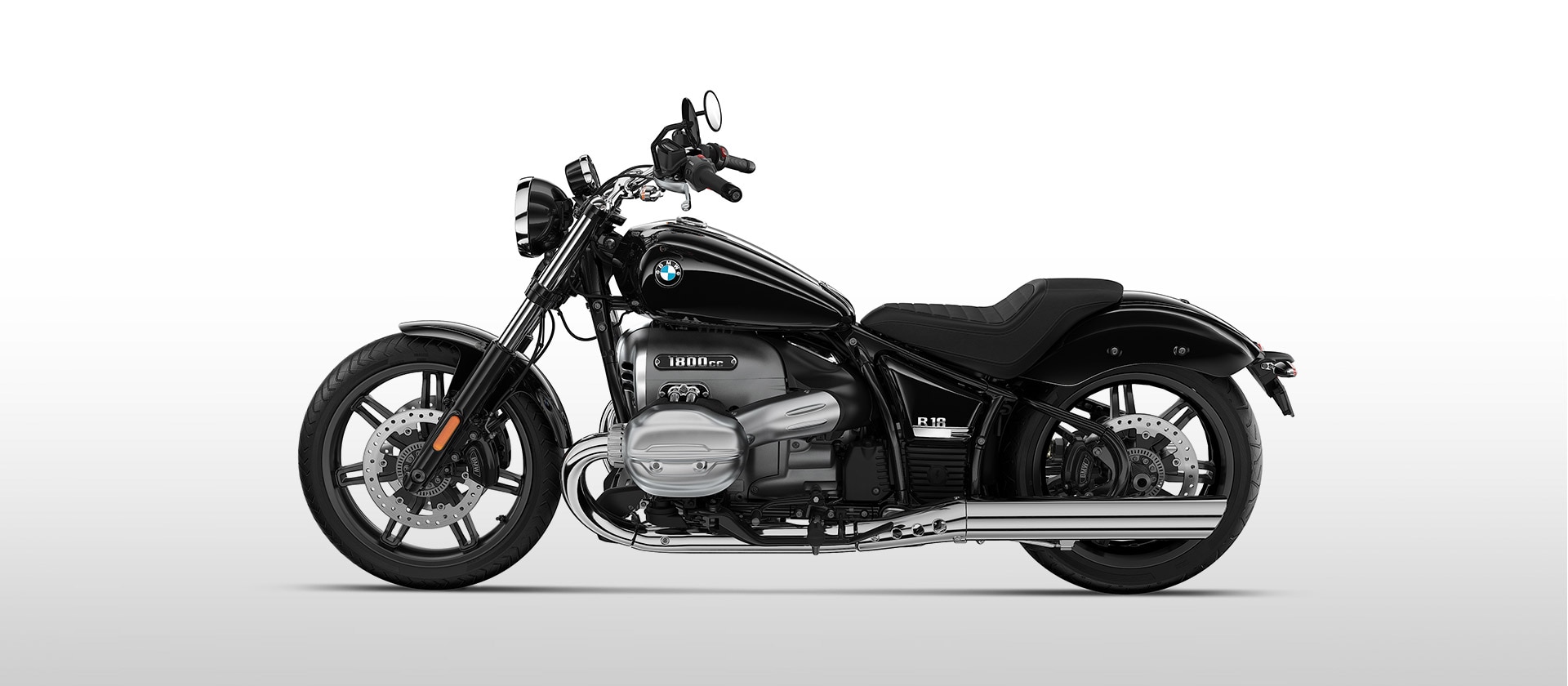 BMW R 18 în negru Storm metalizat