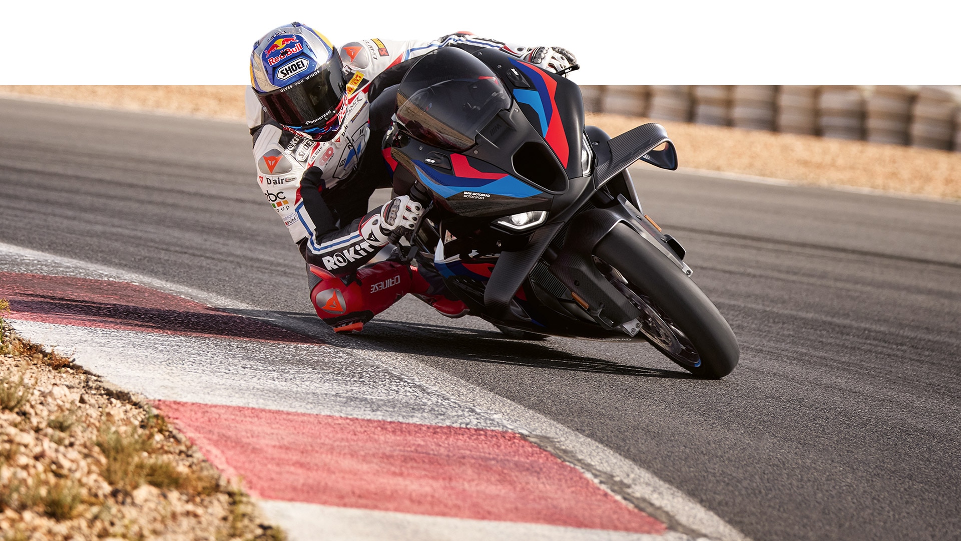 M 1000 RR în mers pe pista de curse