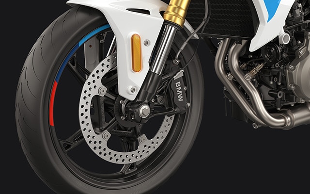 Benzile decorative pe jante ale modelului F 450 R de la BMW Motorrad