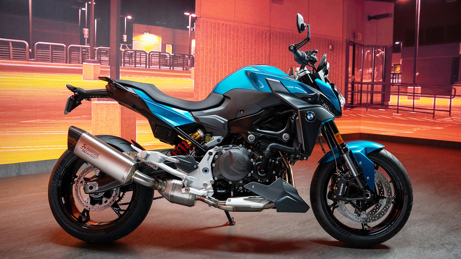 Ergonomia F 900 R de la BMW Motorrad