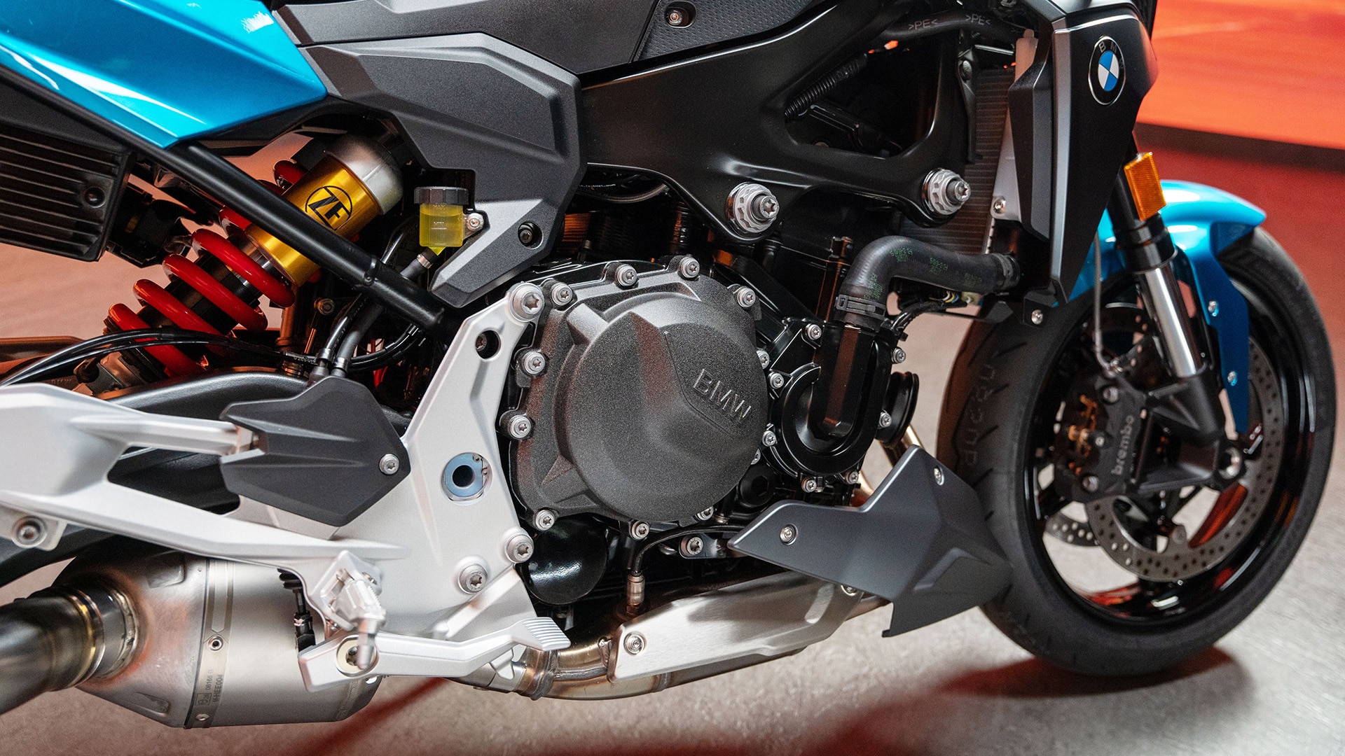 Modul Dynamic al F 900 R de la BMW Motorrad
