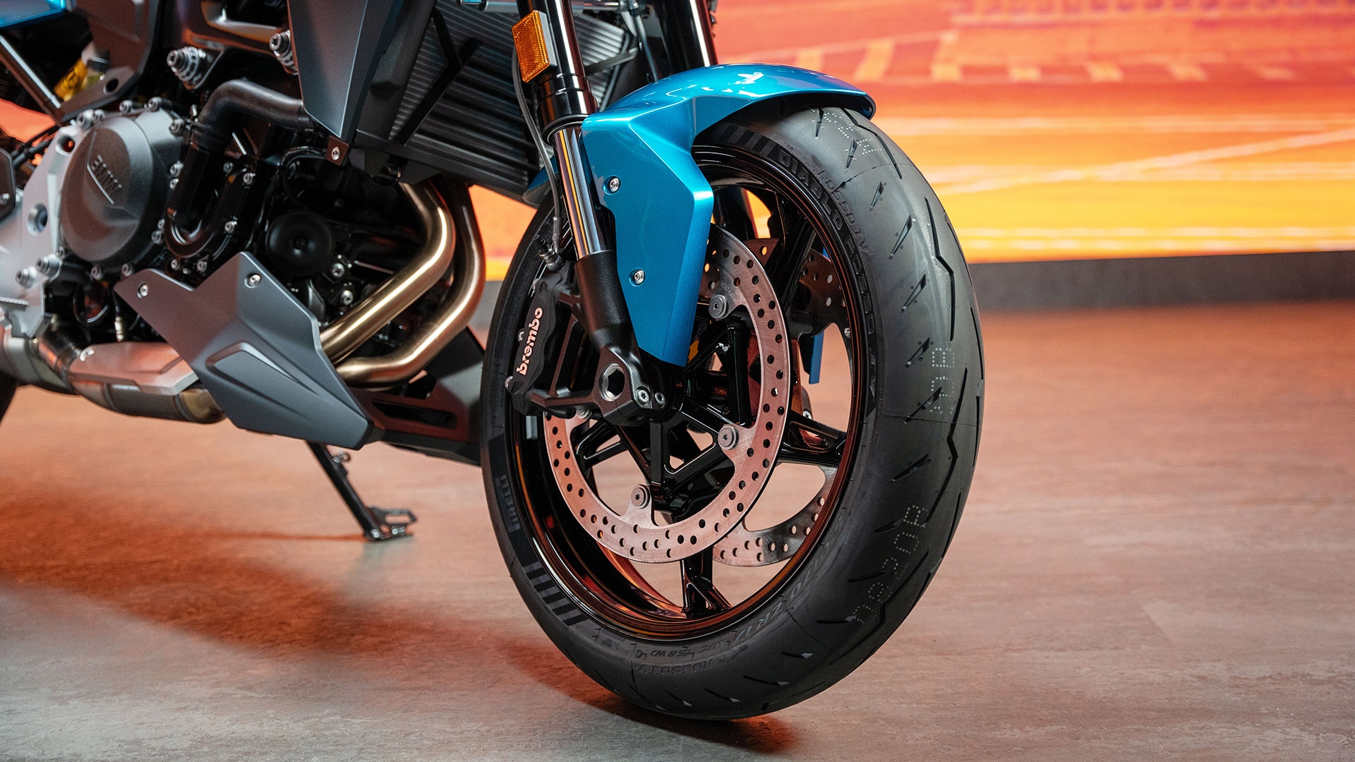 Optimizarea greutății la F 900 R de la BMW Motorrad