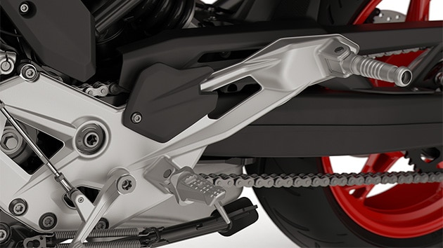 Suporturile pentru picioare ale F 900 R de la BMW Motorrad