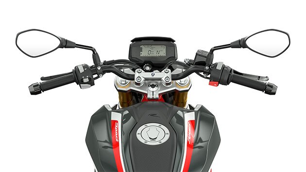 În imagine vedem ghidonul și elementele de comandă ale modelului G 310 R.