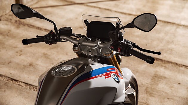 BMW R 1250 R with view of tank, handlebars and display