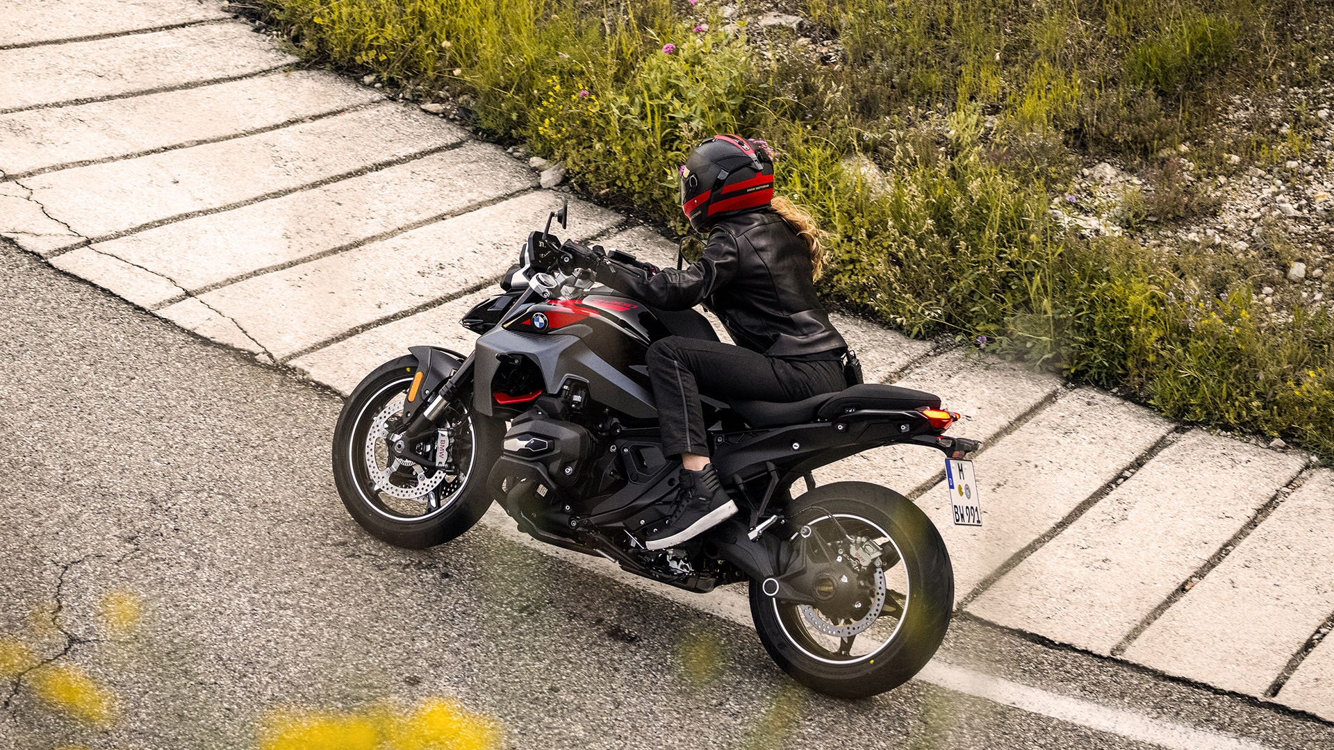 Sportivitatea modelului R 1300 R de la BMW Motorrad