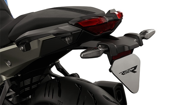 Vedere din spate a modelului R 1300 R de la BMW Motorrad