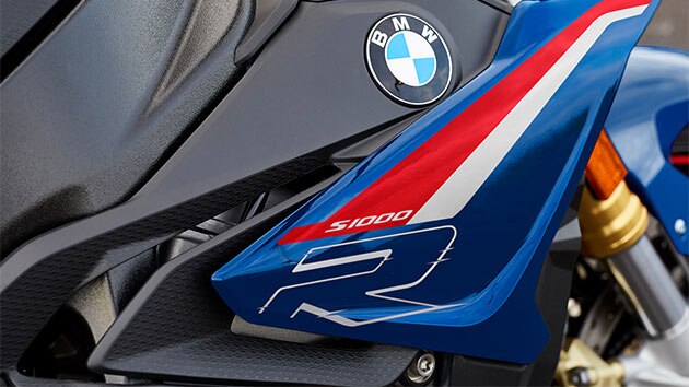 S 1000 R logoul „R”