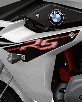 Modelul R 1250 RS în Style Sport în culoarea alb Light uni.