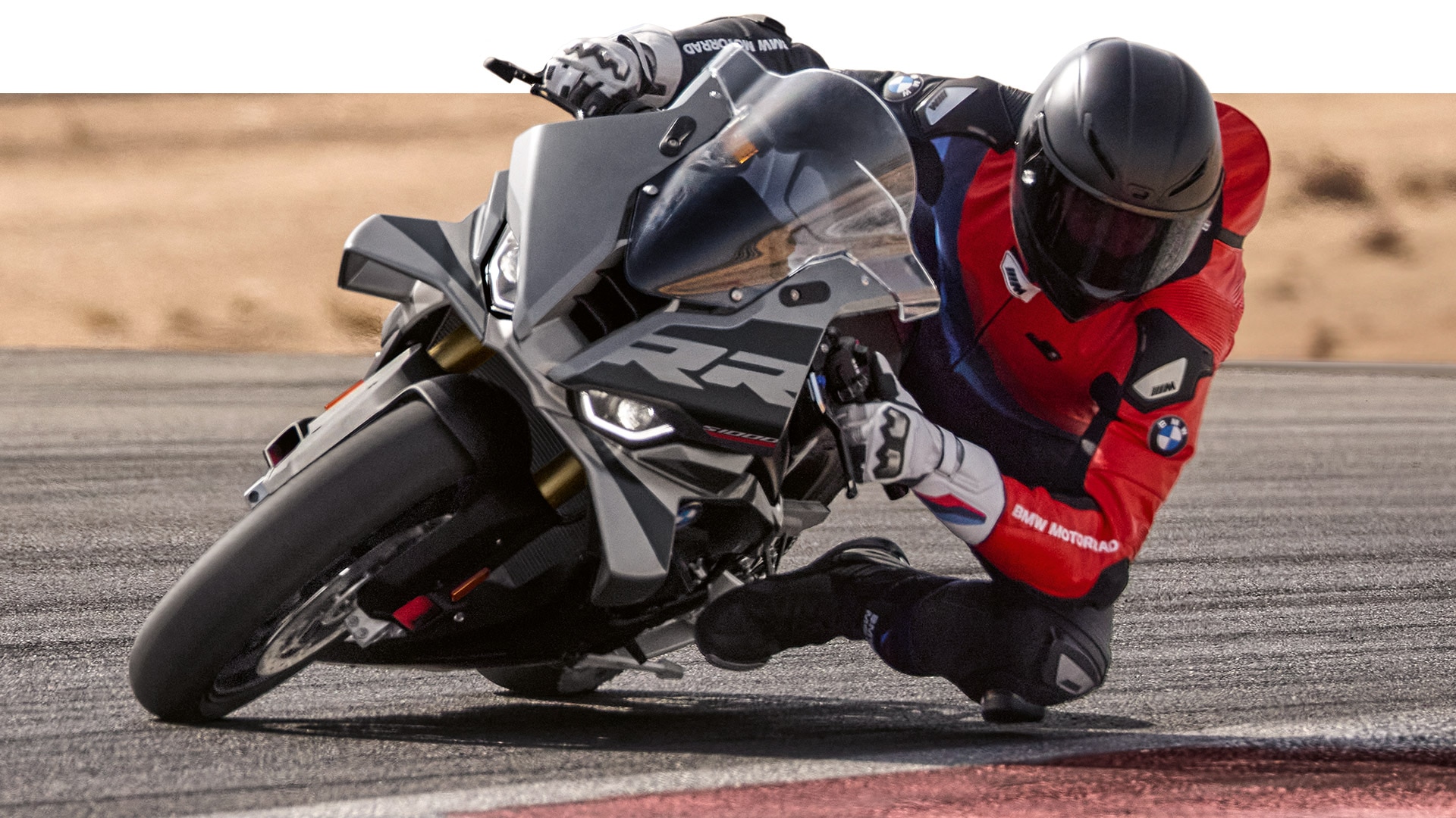 Imagine a motocicletei Superbike BMW S 1000 RR pe pista de curse