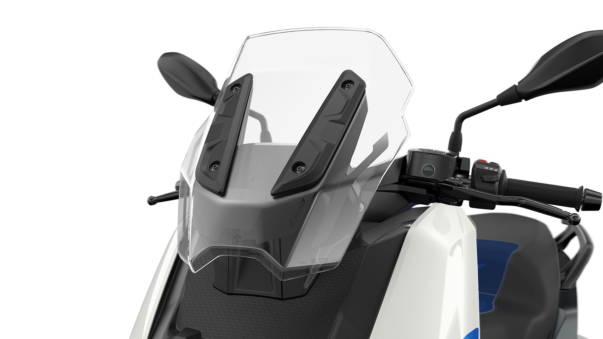 Vedem parbrizul modelului C 400 X.