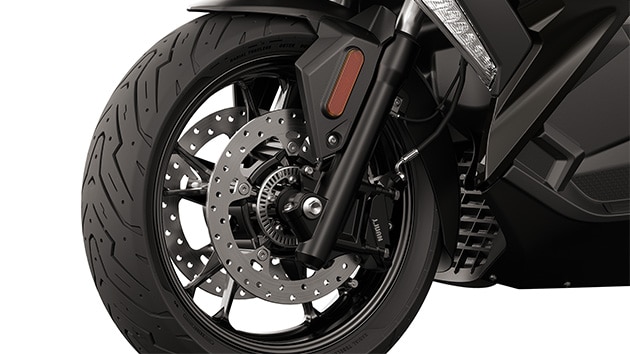 C 400 X de la BMW Motorrad cu ABS Pro