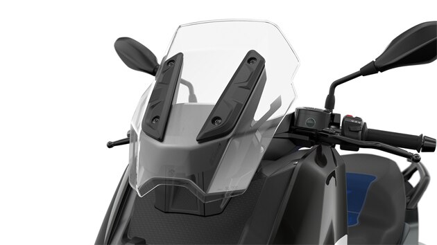 Vedem parbrizul modelului C 400 X.